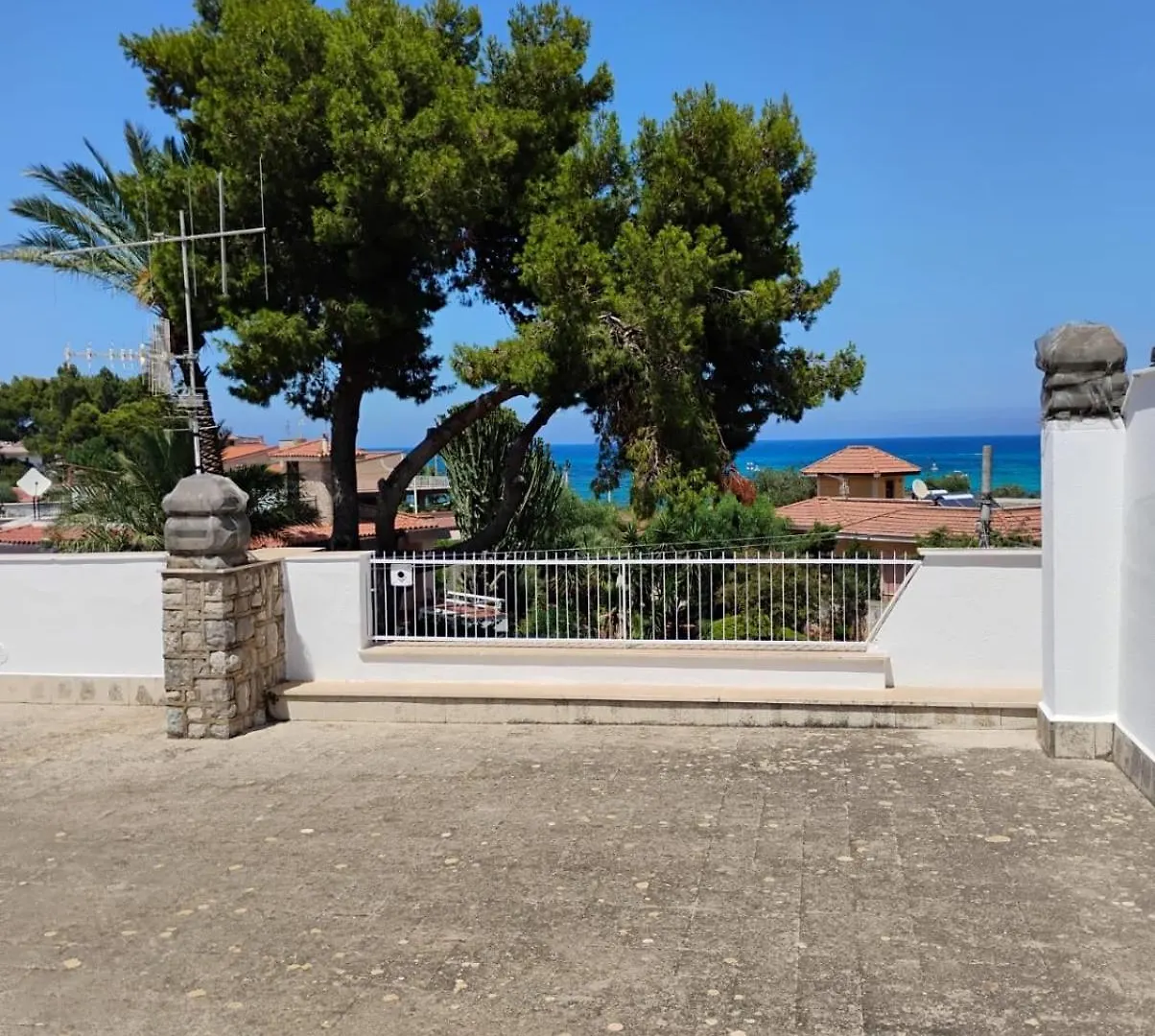 Sicily Wonders, Villa By The Beach For 12 Guests Carini Holiday home
